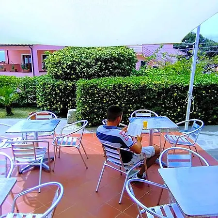 Da Annamaria 住宿加早餐酒店 Chiessi
